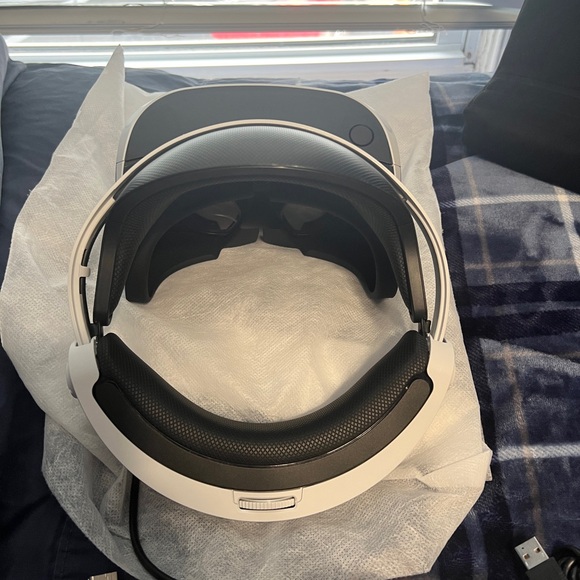 PlayStation VR Headset - Picture 6 of 8